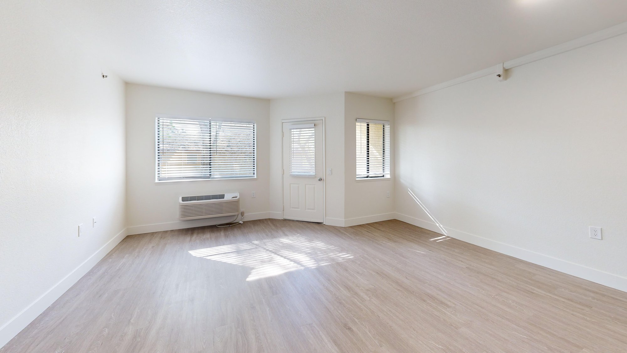 Walnut-Park-IL-Studio-418-sqft-Living-Space-2