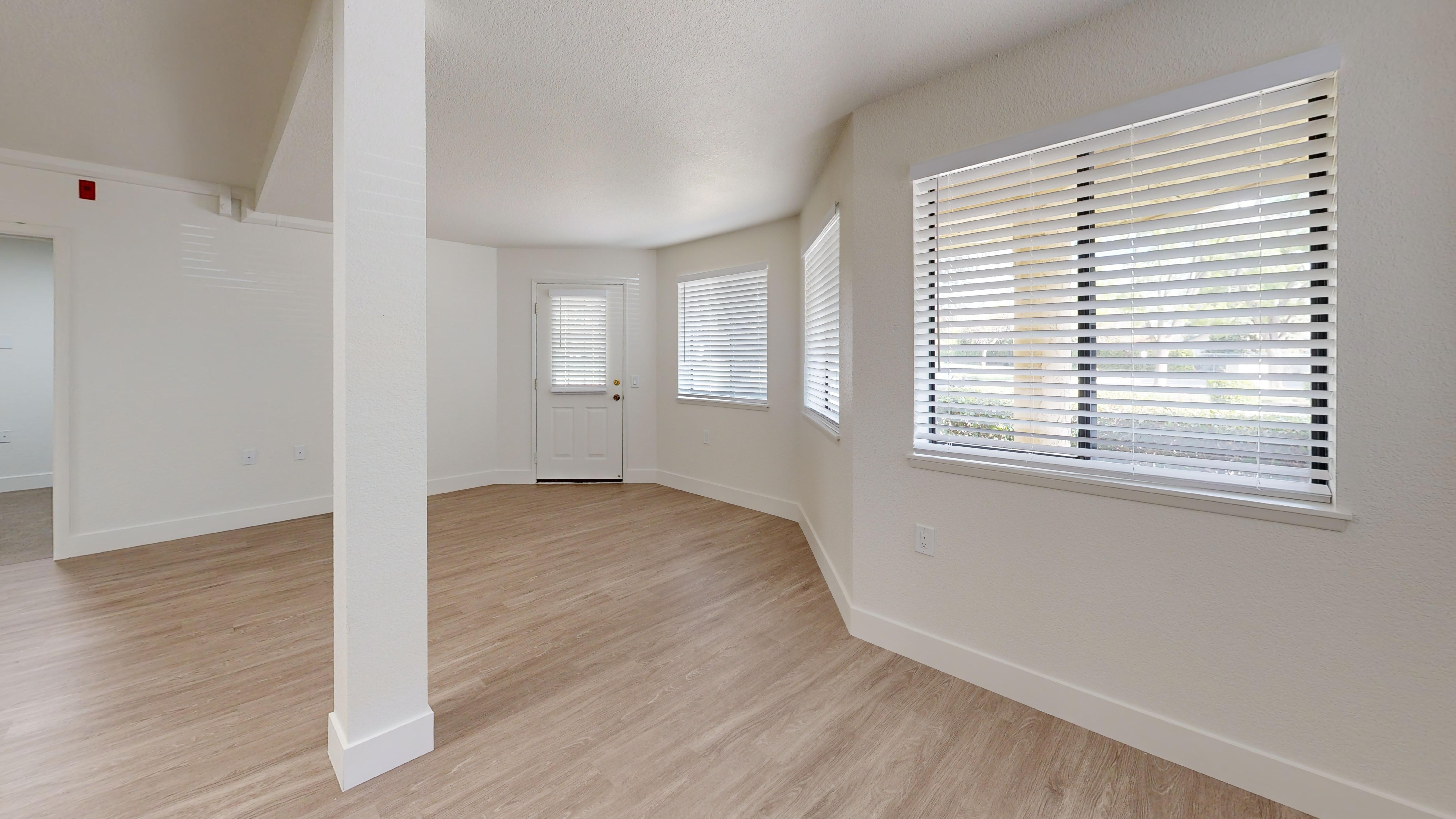 Walnut-Park-IL-1-bed-694-sqft-Living-Room